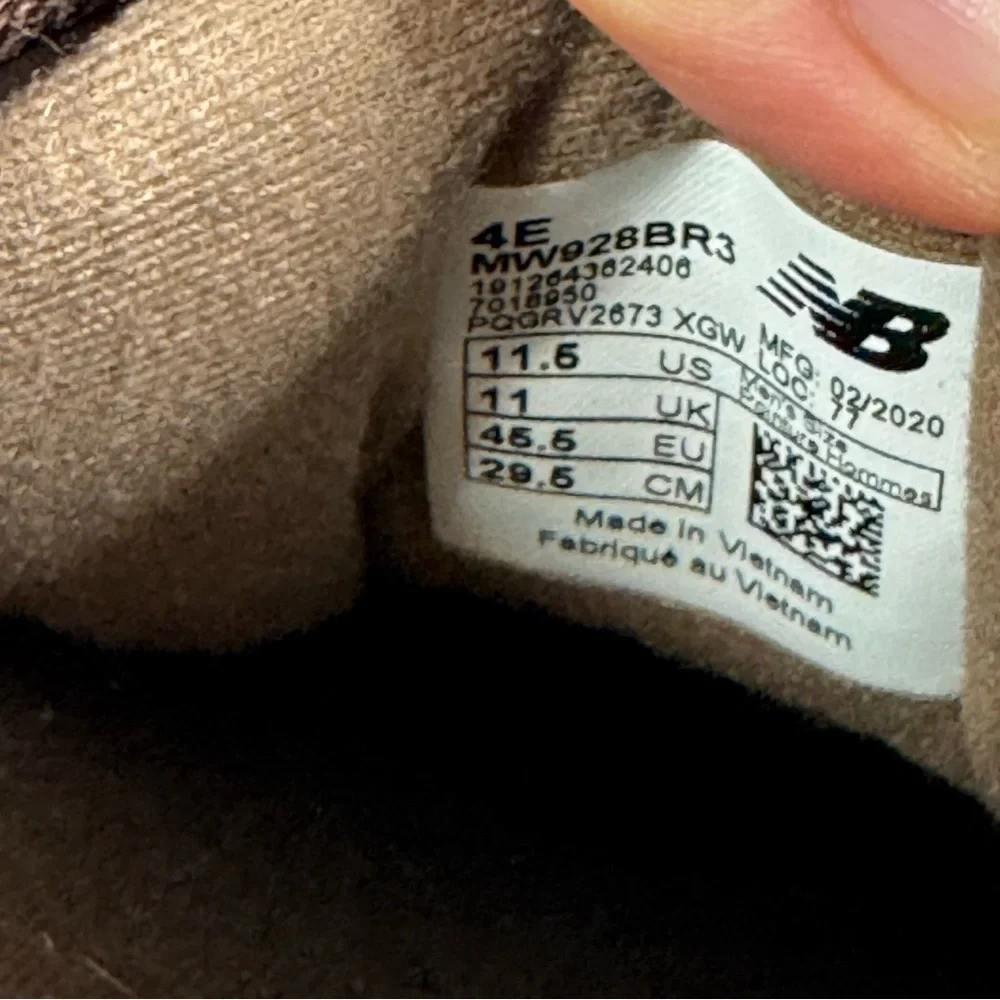 New Balance Men’s 938v3 Brown Sneakers Size 11.5‎ 4E